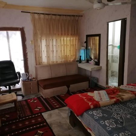 Guest House Hazem Al Azraq ash Shamālī エクステリア 写真
