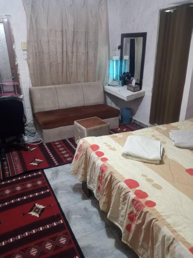 Guest House Hazem Al Azraq ash Shamālī エクステリア 写真